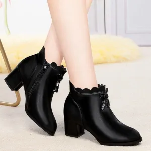 Cotton Shoes  Autumn And Winter Plus Velvet Soft Leather Ladies Short Boots