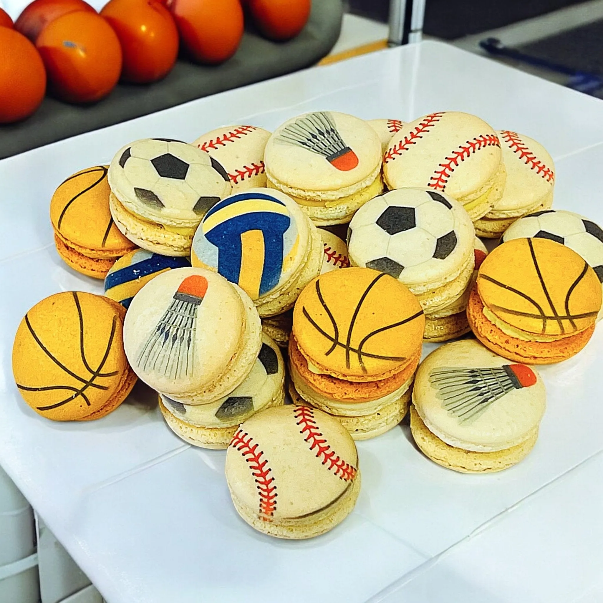 Customizable Badminton-Themed French Macarons – Choose Your Flavor!