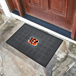 Fanmats Cincinnati Bengals Heavy Duty Vinyl Medallion Door Mat - 19.5" x 31"