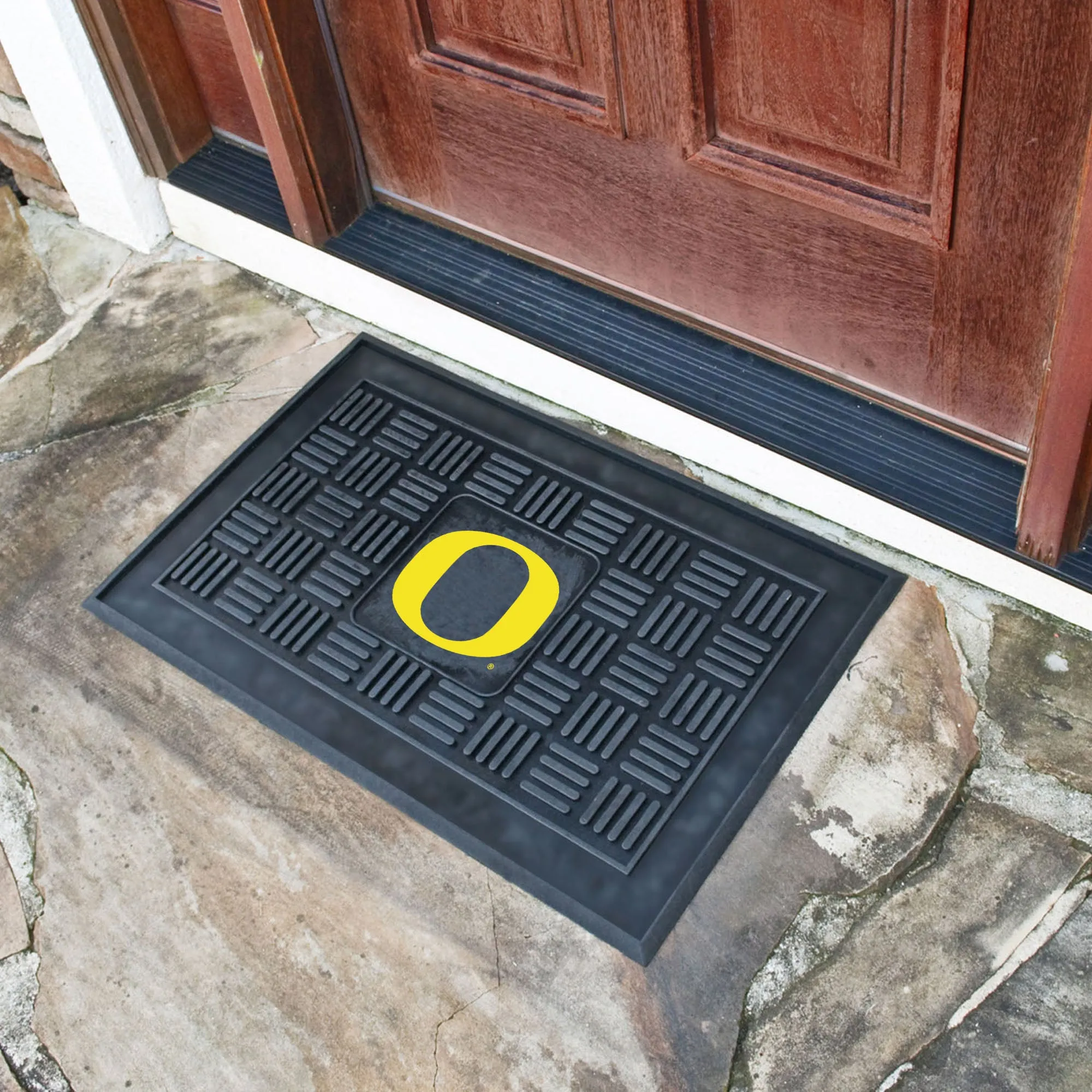 Fanmats Oregon Ducks Heavy Duty Vinyl Medallion Door Mat - 19.5" x 31"