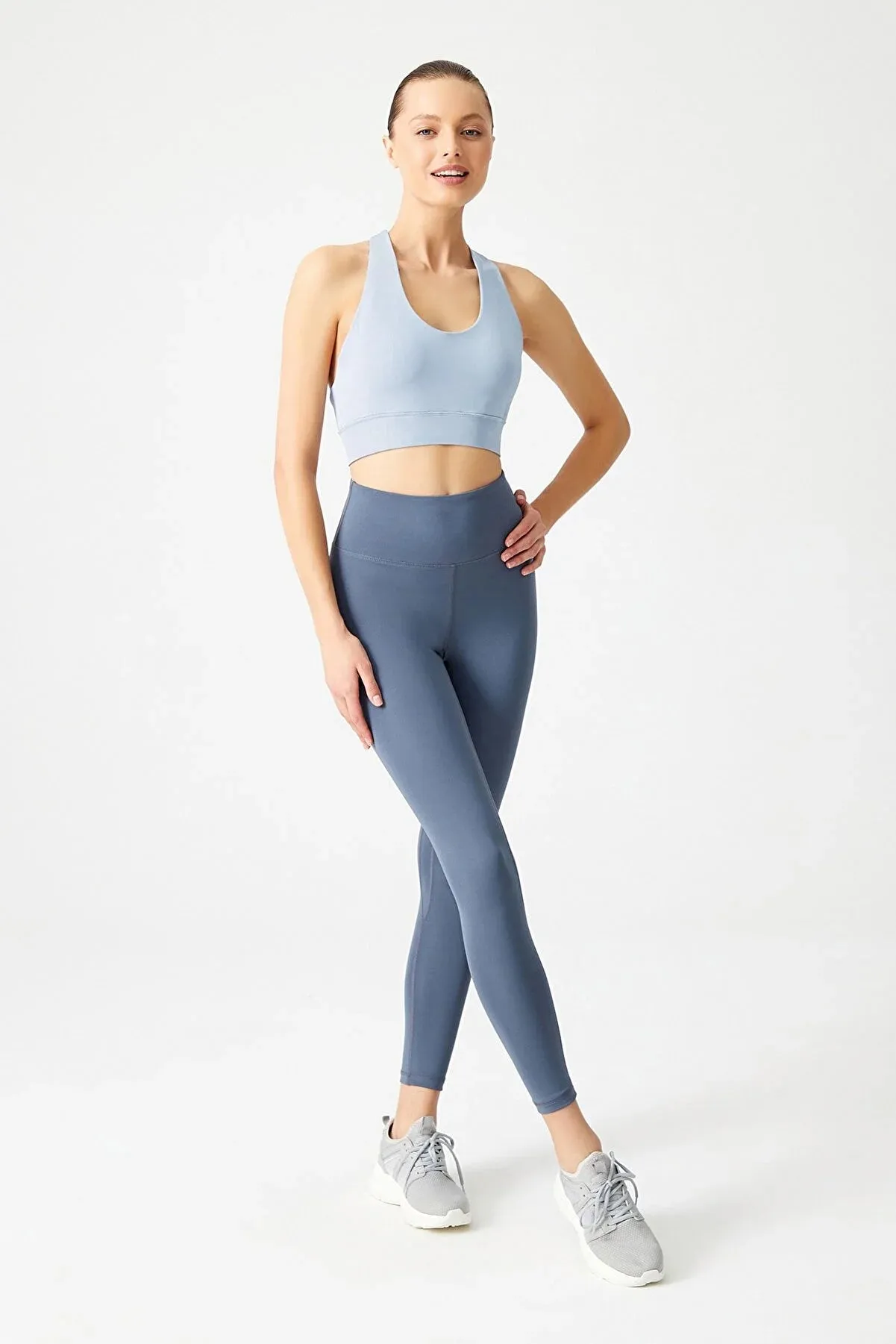 Los Ojos Women's Blue Gray Detailed Sports Bra