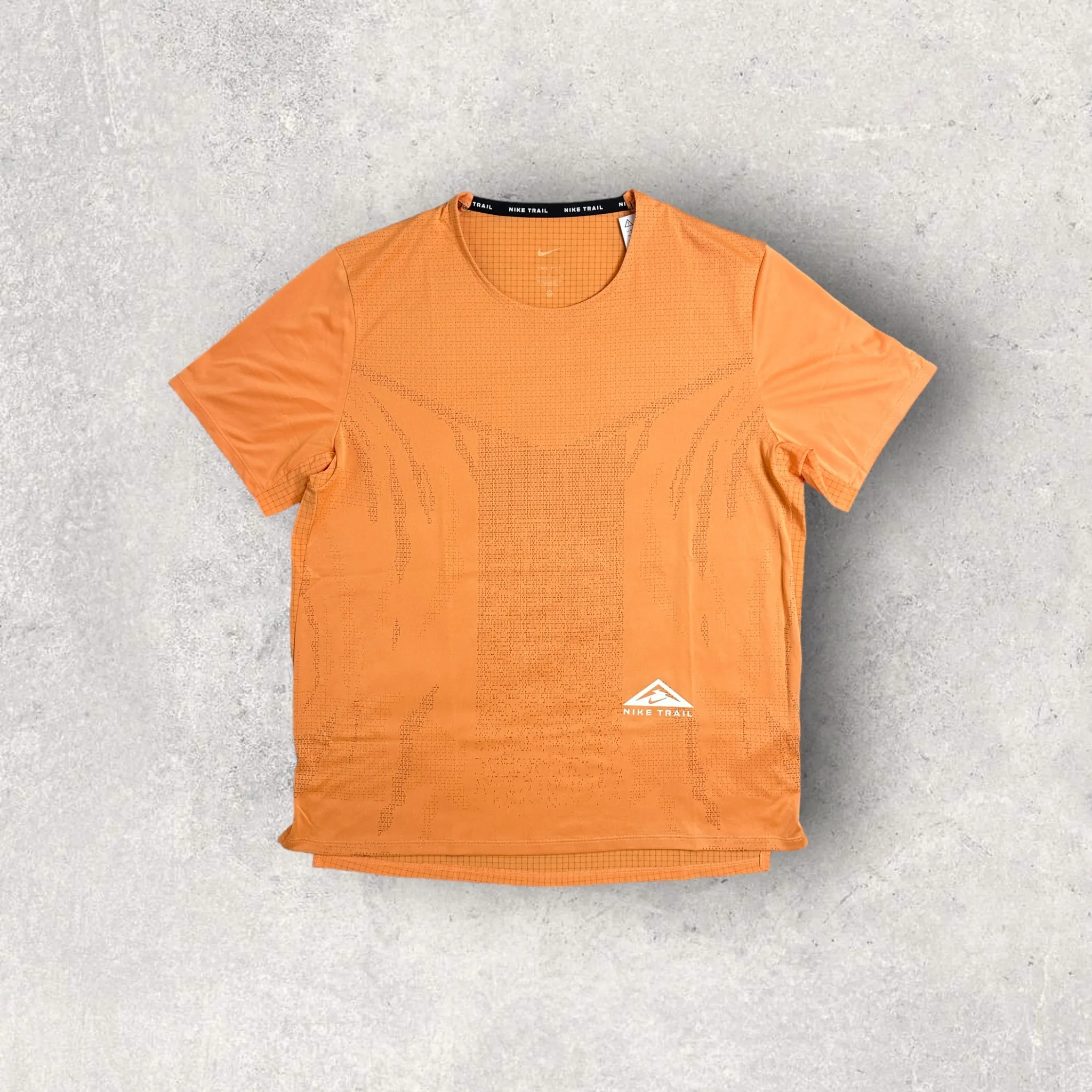 NIKE TRAIL RISE 365 T-SHIRT