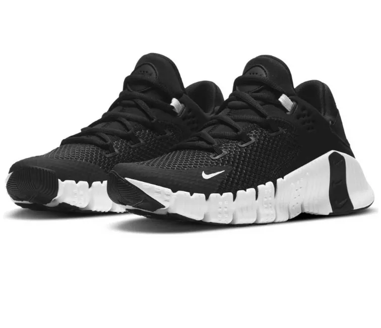 Women's Nike Free Metcon 4 (Black/White)