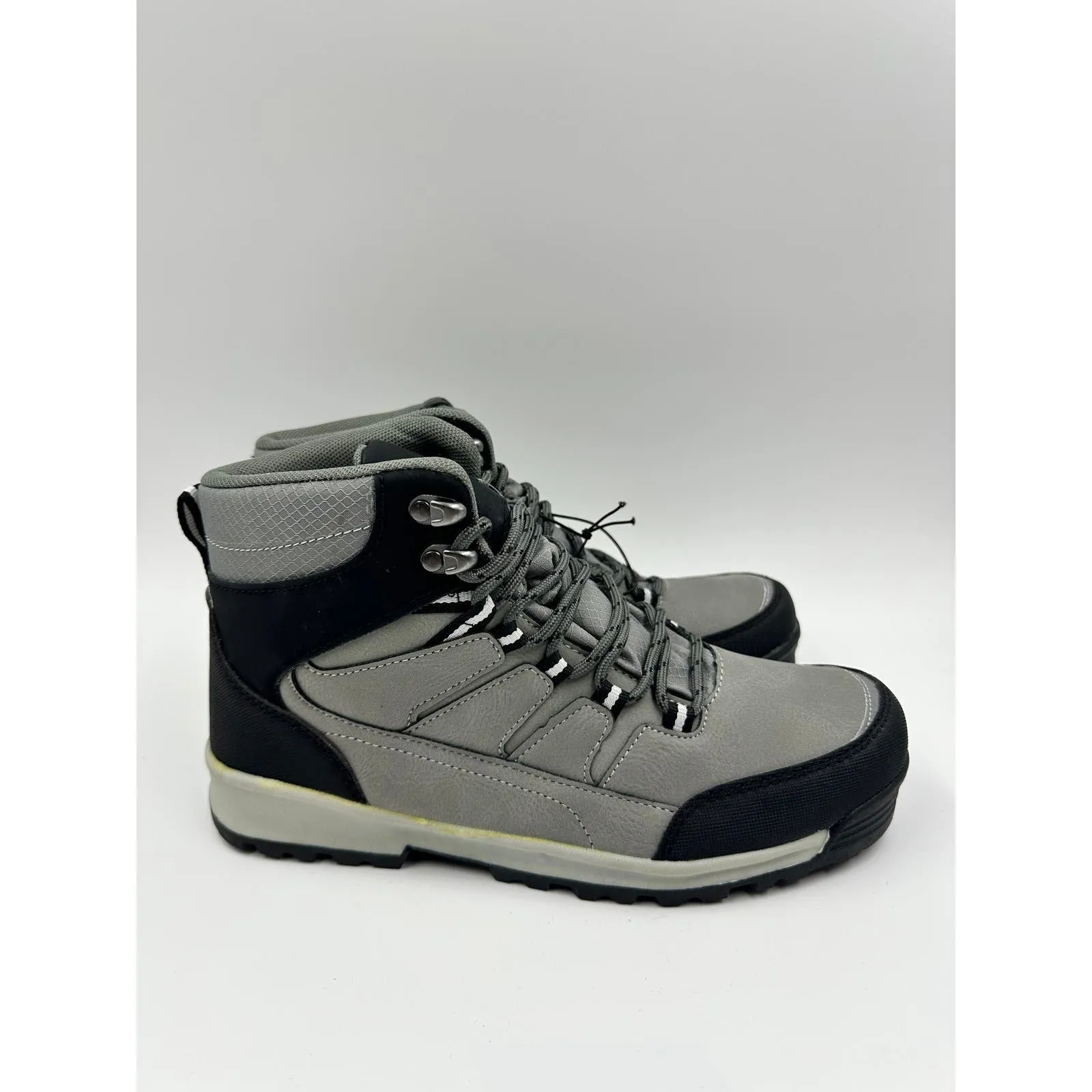 Women's Size 7.5, High Top Gray and Black Hikers w/ Rugged Toe Cap, Heel Cover